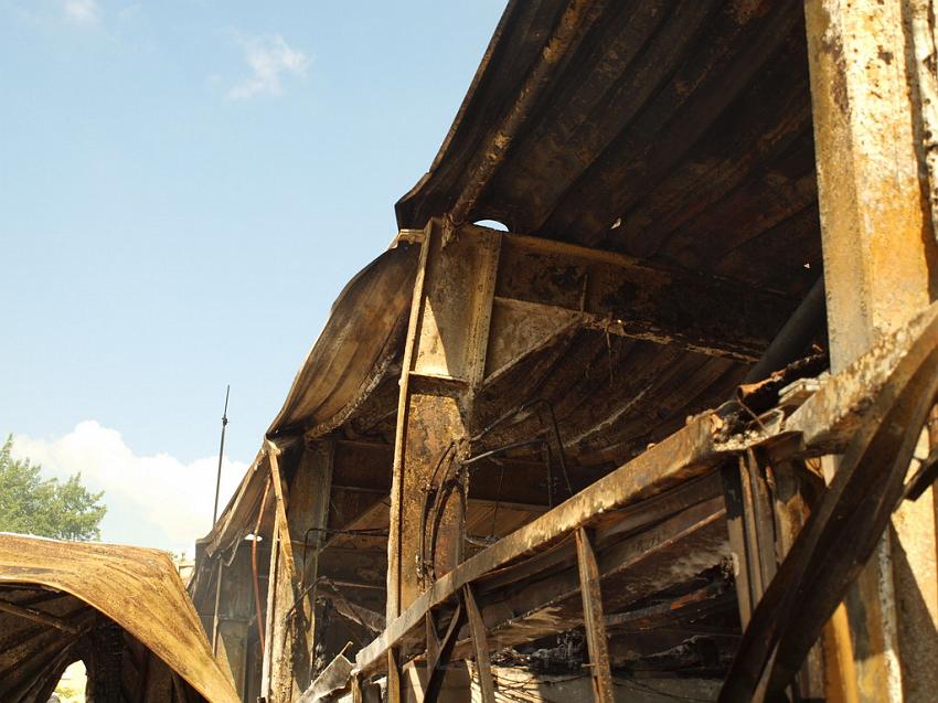 Feuer Halle Siegburg Gewerbegebiet Zange P106.JPG